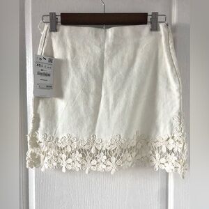NWT Zara Cream Mini Skirt with Lace Detail